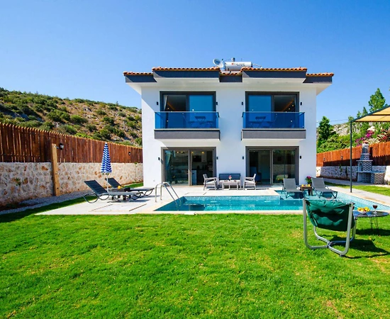 Kaş Gelemiş'te Yeşillikler İçerisinde, Özel Havuzlu, Lüks Villa - 1
