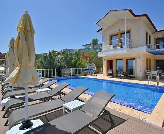 Kaş Gelemiş'de Deniz Manzaralı, Özel Havuzlu, Geniş Villa - 1