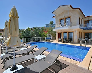 Kaş Gelemiş'de Deniz Manzaralı, Özel Havuzlu, Geniş Villa - 1