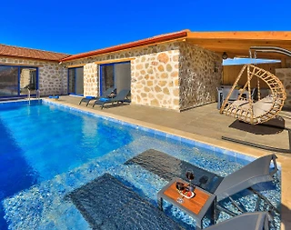 Kaş Gelemiş'de Deniz Manzaralı, Özel Havuzlu, Taş Villa  - 1