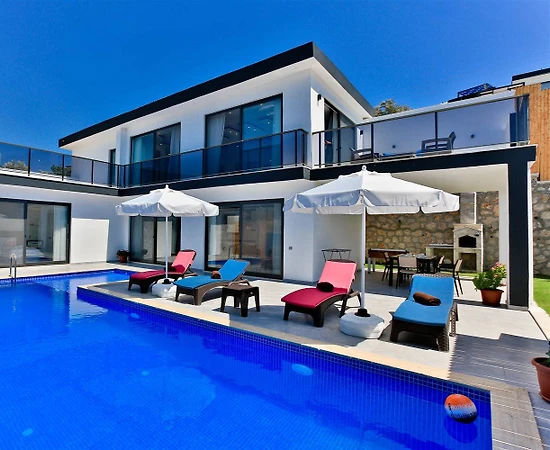 Kaş Gelemiş'de Nezih Konumda, Özel Havuzlu, Modern Villa - 1