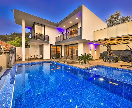 Kaş Gelemiş'te Çekirdek Ailelere Uygun, Özel Havuzlu, Jakuzili Villa - 1