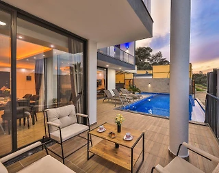 Kaş Gelemiş'te Çekirdek Ailelere Uygun, Özel Havuzlu, Jakuzili Villa - 4