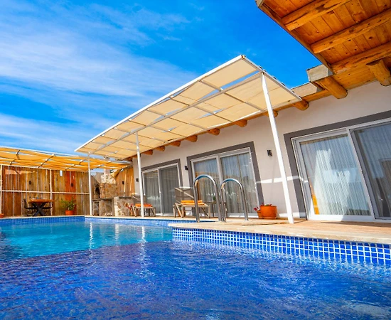 Kaş Gelemiş'te Deniz ve Doğa Manzaralı, Özel Havuzlu, Jakuzili Villa - 1