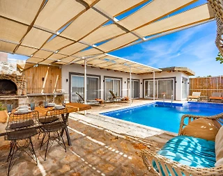 Kaş Gelemiş'te Deniz ve Doğa Manzaralı, Özel Havuzlu, Jakuzili Villa - 4