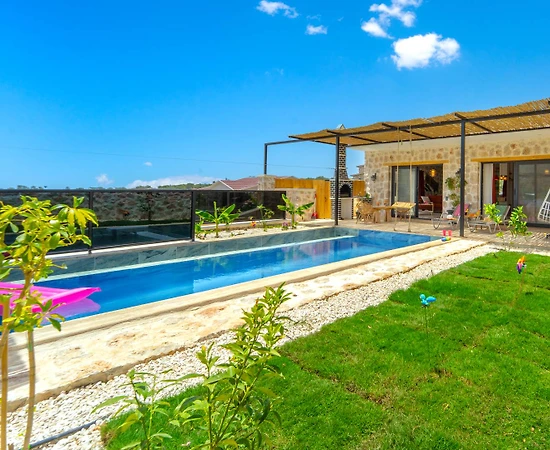 Kaş Gelemiş'te Enfes Doğada, Özel Havuzlu, Lüks Kiralık Villa - 1