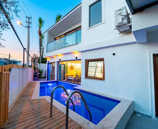 Kaş Gelemiş'te Enfes Doğada, Özel Havuzlu, Olanaklı Villa - 1