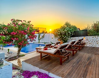 Kaş Gelemiş'te Geniş Ailelere Uygun, Özel Havuzlu, Lüks Villa - 2