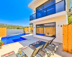 Kaş Gelemiş'te Modern Tasarımlı, Özel Havuzlu, Saunalı Villa - 2
