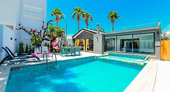 Kaş Gelemiş'te Muhteşem Doğada, Isıtmalı Havuzlu, Jakuzili Villa