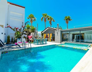 Kaş Gelemiş'te Muhteşem Doğada, Isıtmalı Havuzlu, Jakuzili Villa - 1