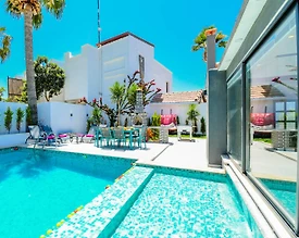 Kaş Gelemiş'te Muhteşem Doğada, Isıtmalı Havuzlu, Jakuzili Villa - 3