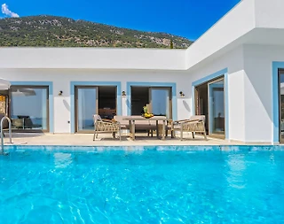 Kaş Gökçeören'de Deniz Manzaralı, Özel Havuzlu, Jakuzili Villa  - 2