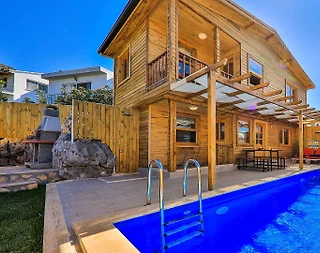 Kaş Gökçeören'de Sakin Konumda, Özel Havuzlu, Ferah Villa - 1