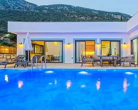 Kaş Gökseki'de Deniz Manzaralı, Özel Havuzlu, Modern Tasarımlı Villa - 2
