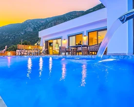 Kaş Gökseki'de Deniz Manzaralı, Özel Havuzlu, Modern Tasarımlı Villa - 3