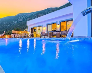 Kaş Gökseki'de Deniz Manzaralı, Özel Havuzlu, Modern Tasarımlı Villa - 3