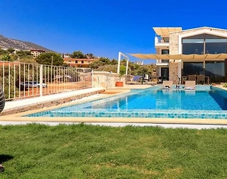 Kaş Gökseki'de Deniz ve Doğa Manzaralı, Özel Havuzlu, Lüks Villa - 3