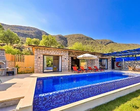 Kaş Hacıoğlan'da Muhteşem Doğa İçerisinde, Özel Havuzlu, Bahçeli Villa - 2