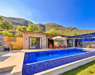 Kaş Hacıoğlan'da Muhteşem Doğa İçerisinde, Özel Havuzlu, Bahçeli Villa - 2