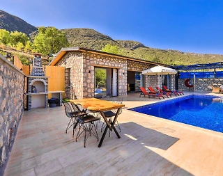 Kaş Hacıoğlan'da Muhteşem Doğa İçerisinde, Özel Havuzlu, Bahçeli Villa - 4