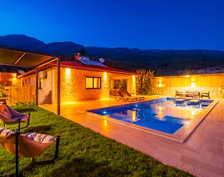 Kaş Hacıoğlan'da Muhteşem Doğada, Özel Havuzlu, Taş Villa - 1