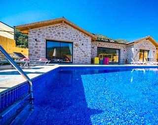 Kaş Hacıoğlan'da Otantik Mimarili, Özel Havuzlu, Lüks Taş Villa - 5