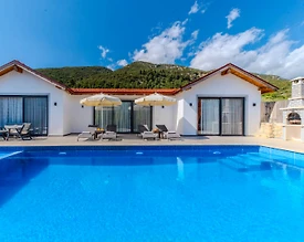 Kaş Hacıoğlan'da Sakin Konumda, Yetişkin ve Çocuk Havuzlu, Taş Villa - 2