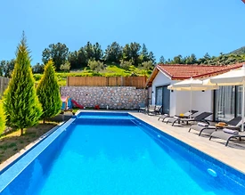 Kaş Hacıoğlan'da Sakin Konumda, Yetişkin ve Çocuk Havuzlu, Taş Villa - 3