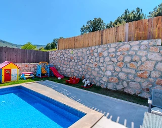 Kaş Hacıoğlan'da Sakin Konumda, Yetişkin ve Çocuk Havuzlu, Taş Villa - 4