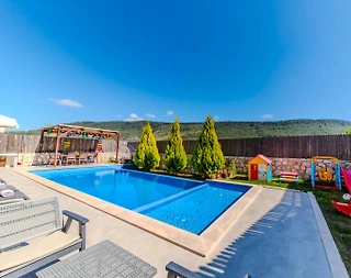 Kaş Hacıoğlan'da Sakin Konumda, Yetişkin ve Çocuk Havuzlu, Taş Villa - 5