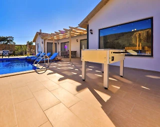 Kaş Hacıoğlan'da Yeşillikler İçerisinde, Özel Havuzlu, Bahçeli Villa - 4