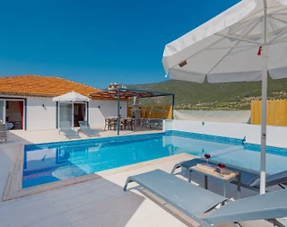 Kaş İkizce'de Sakin Konumda, Özel Havuzlu, 2+1 Villa - 1