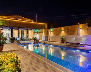 Kaş İkizce'de Sakin Konumda, Özel Havuzlu ve Jakuzili, Şık Villa - 2