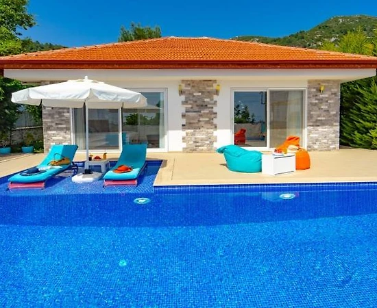 Kaş İslamlar'da Sessiz Konumda, Özel Havuzlu, Balayı Villası - 1