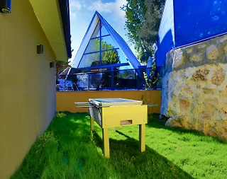 Kaş İslamlar'da Ahşap Tasarıma Sahip, Özel Havuzlu, Balayı Bungalovu - 3