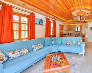 Kaş İslamlar'da Ahşap Tasarımlı, Özel Havuzlu, Jakuzili Villa - 4