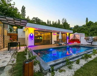 Kaş İslamlar'da Balayı Çiftlerine Uygun, Özel Havuzlu, Modern Villa - 1