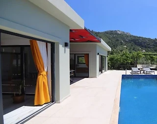 Kaş İslamlar'da Orman Manzaralı, Özel Havuzlu, Nezih Villa - 1