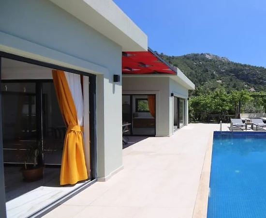 Kaş İslamlar'da Orman Manzaralı, Özel Havuzlu, Nezih Villa - 1