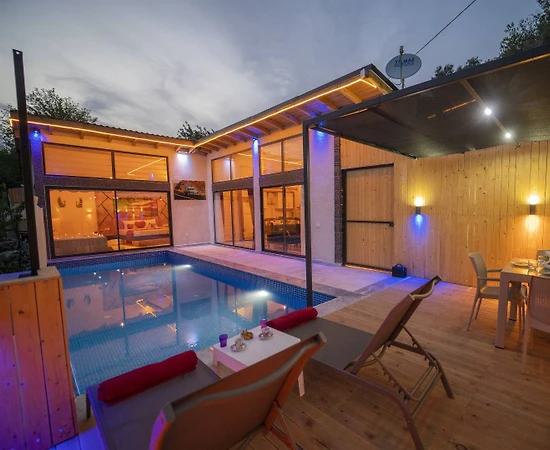 Kaş İslamlar'da Balayı Çiftlerine Uygun, Özel Havuzlu, Şık Villa - 1