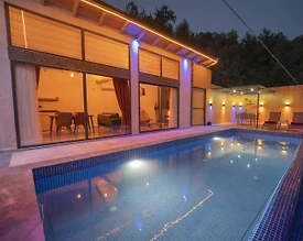 Kaş İslamlar'da Balayı Çiftlerine Uygun, Özel Havuzlu, Şık Villa - 2