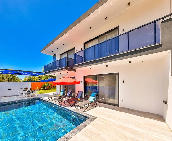 Kaş İslamlar'da Çekirdek Ailelere Uygun, Özel Havuzlu, 2+1 Villa - 1