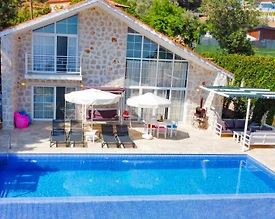 Kaş İslamlar'da Çekirdek Ailelere Uygun, Özel Havuzlu, Bahçeli Villa - 2