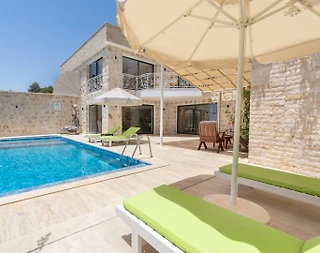 Kaş İslamlar'da Çekirdek Ailelere Uygun, Özel Havuzlu, İkiz Villa - 2