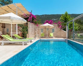 Kaş İslamlar'da Çekirdek Ailelere Uygun, Özel Havuzlu, İkiz Villa - 3