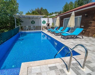 Kaş İslamlar'da Çekirdek Ailelere Uygun, Özel Havuzlu, Konforlu Villa - 2