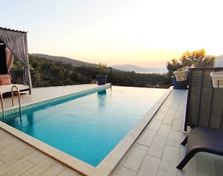 Kaş İslamlar'da Minimalist Tasarımlı, Özel Havuzlu, Kiralık Villa - 3