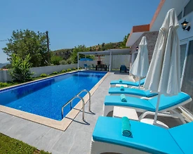 Kaş İslamlar'da Sakin Konumda, Özel Havuzlu, Modern Villa - 2
