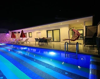 Kaş İslamlar'da Çekirdek Ailelere Uygun, Özel Havuzlu, Modern Villa - 1